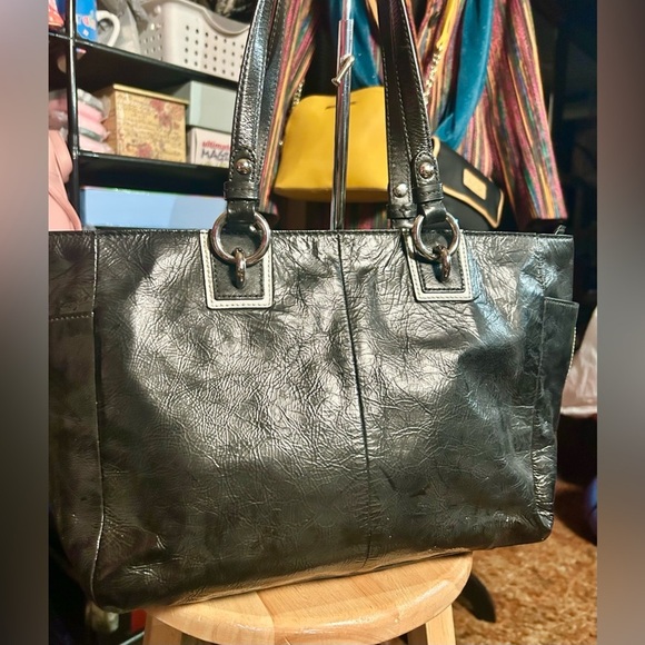 2011 Coach Frosted Black Patent Leather Inlaid Signature C EUC! - Picture 5 of 12